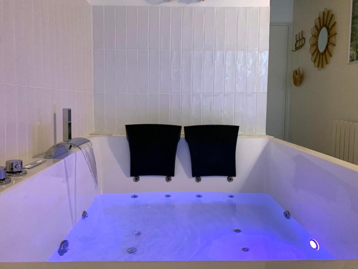 Bali Serenity Balneo Et Lit Rond Lagnieu Εξωτερικό φωτογραφία