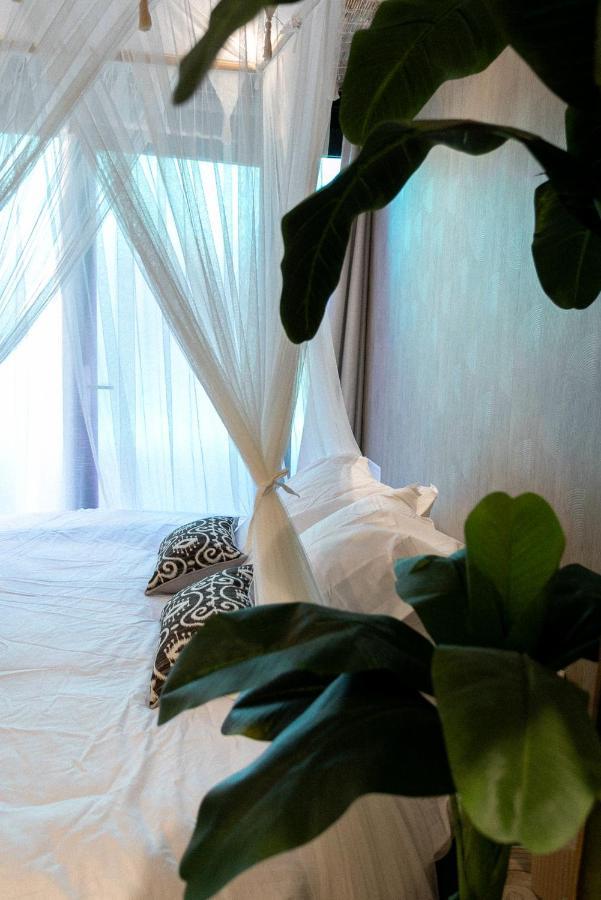 Bali Serenity Balneo Et Lit Rond Lagnieu Εξωτερικό φωτογραφία